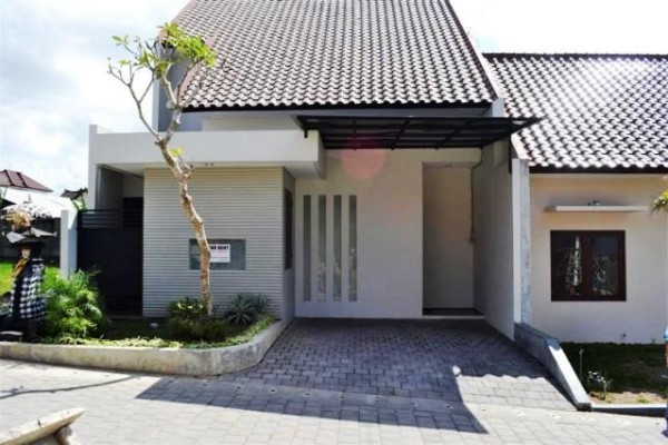 Dikontrakan rumah Full furnish di Kerobokan – Bali R1056